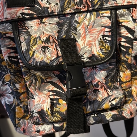 Tropical mini backpack with handles too! Wild fable - Picture 4 of 6